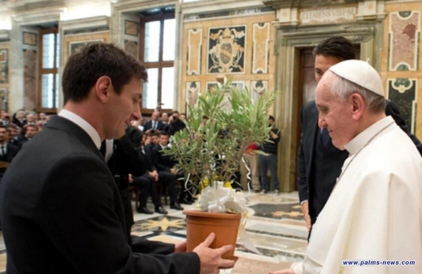 ميسي يودع بابا الفاتيكان برسالة مؤثرة